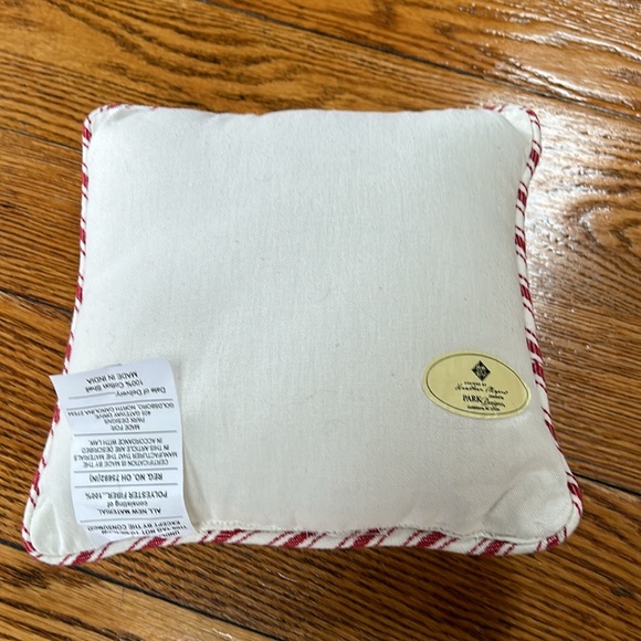 Park Designs Christmas 10” square accent pillow. Cream w/red and green wreath. - Picture 4 of 6